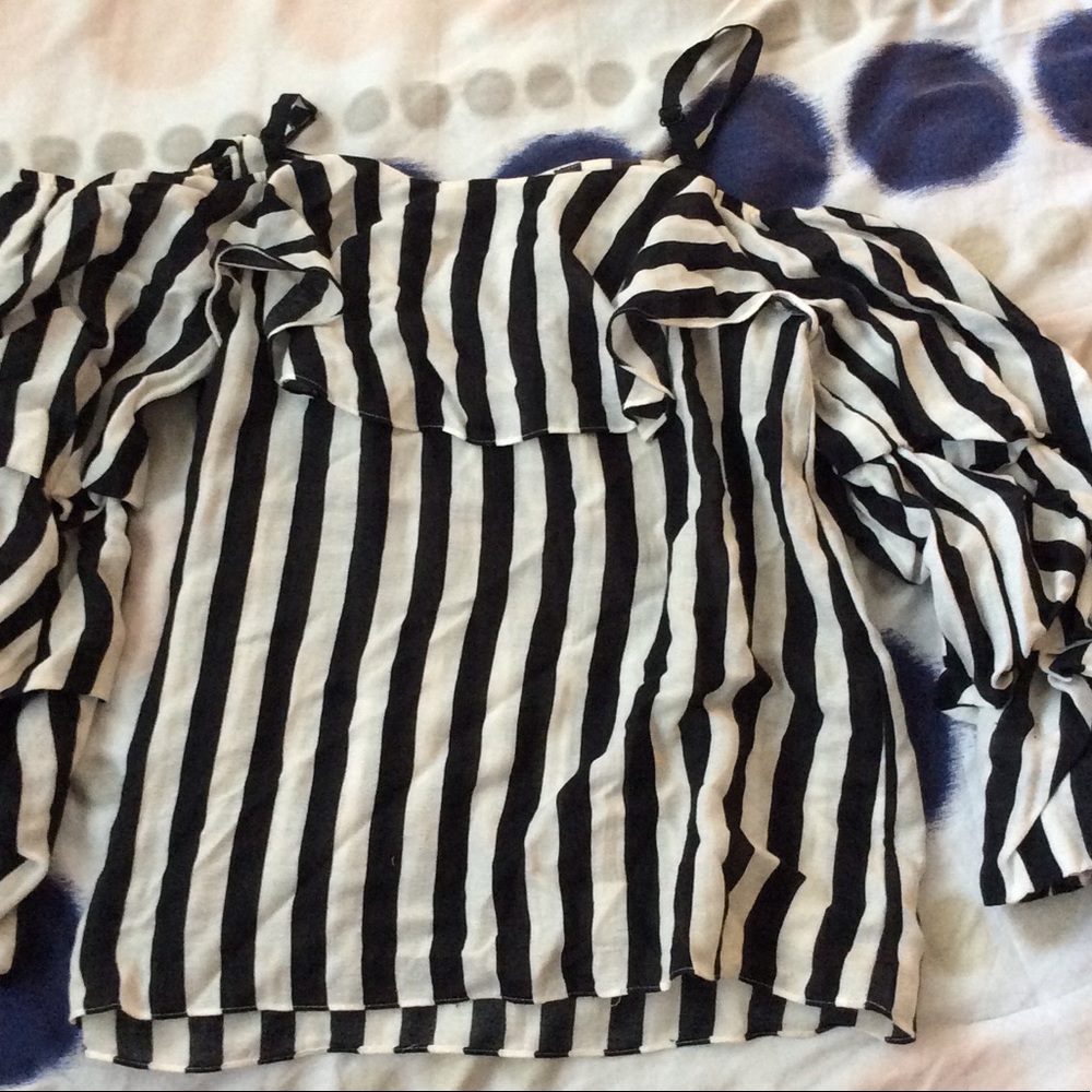 Black and White Boho Top - Picture 14 of 14